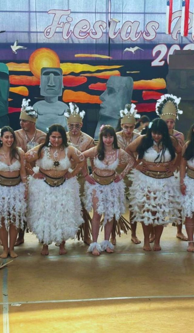 Acto de Fiestas Patrias: Una Celebración de Nuestra Cultura que Reúne a Toda la Comunidad Escolar.